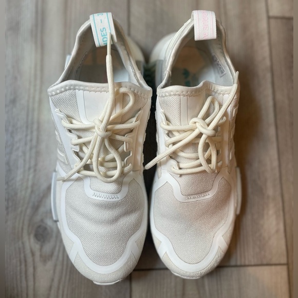 adidas NMD_R1 V2 Shoes - Picture 10 of 17